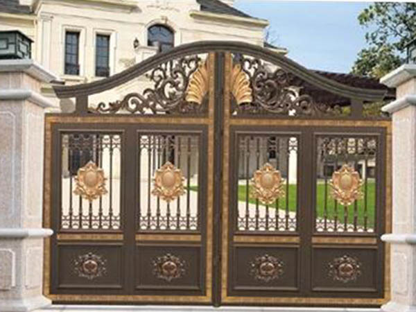 鋁藝大門出現(xiàn)污漬后應(yīng)該如何針對(duì)性處理